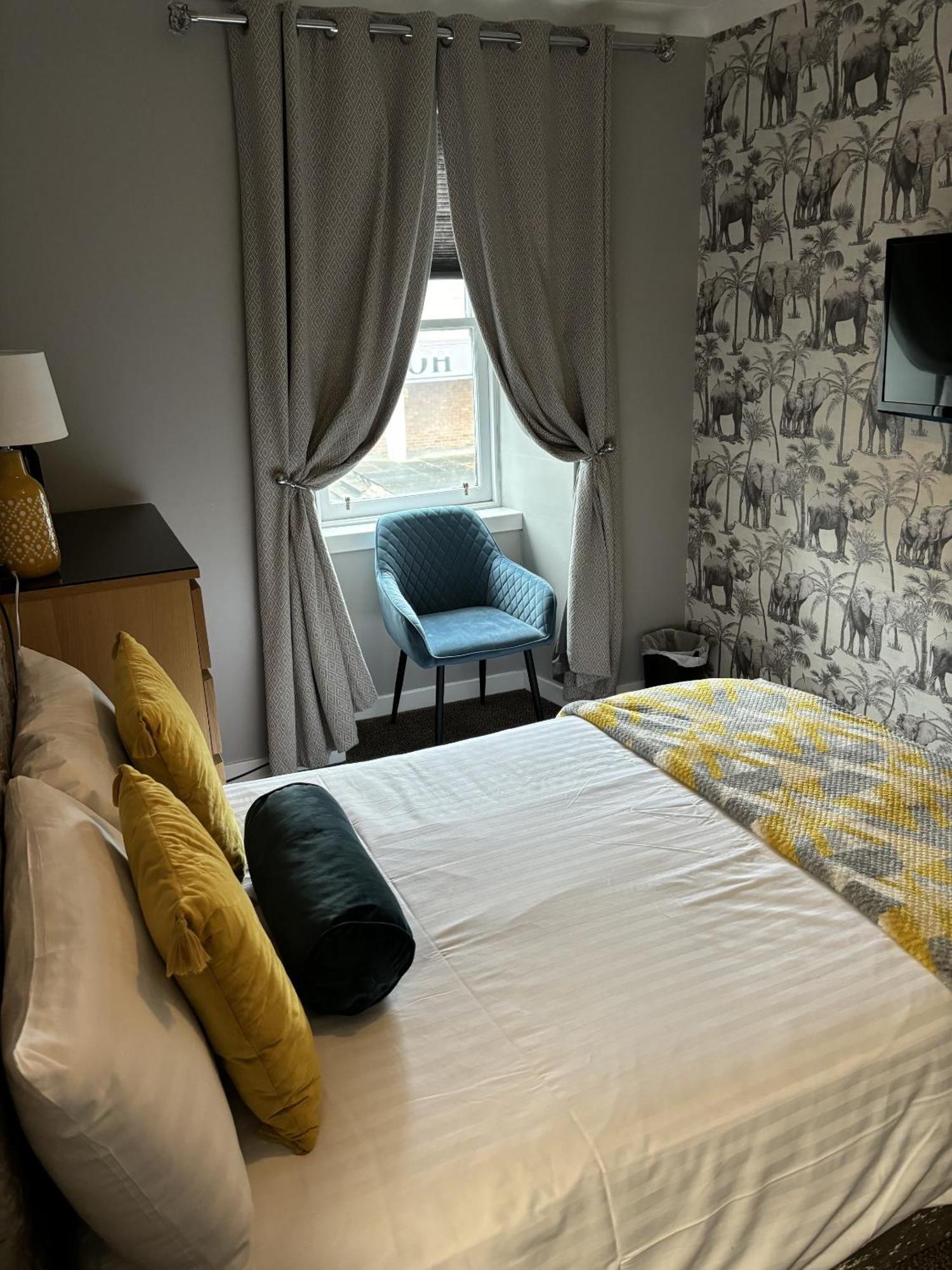 The Blackhorse Accommodation ニュートン・スチュワート エクステリア 写真